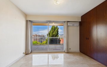 Property slide 17