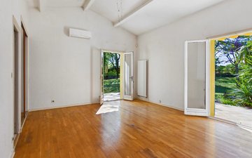Property slide 10