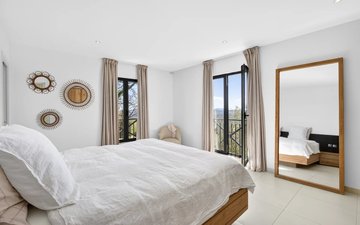 Property slide 14