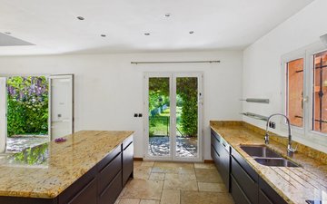 Property slide 20