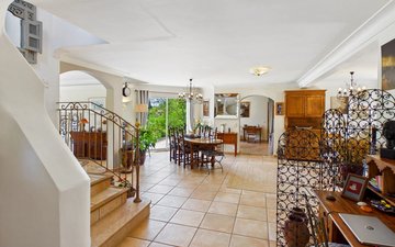 Property slide 10