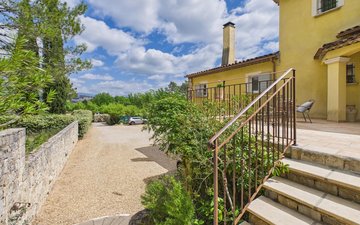 Property slide 16