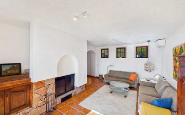 Property slide 10