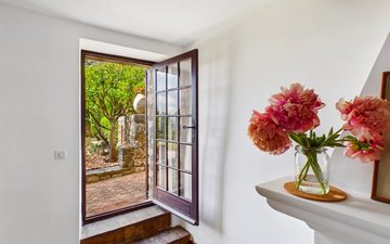 Property slide 19