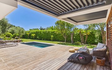 Property slide 10
