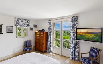 Property slide 14