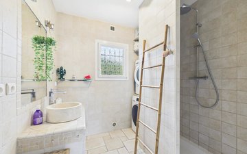 Property slide 19