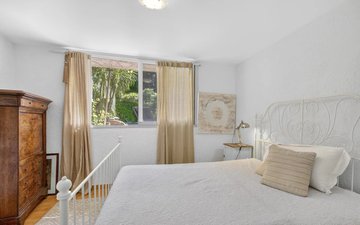 Property slide 17