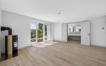 Property slide 10