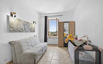 Property slide 19