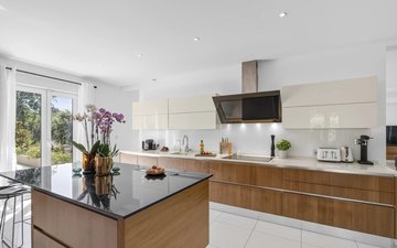 Property slide 16