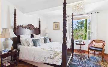 Property slide 18
