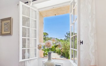 Property slide 19