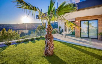 Property slide 18