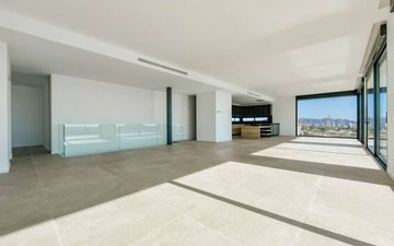 Property slide 32