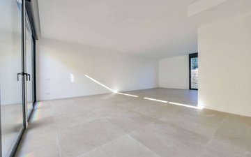 Property slide 44