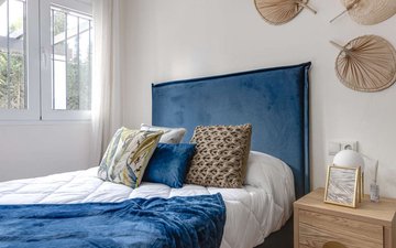 Property slide 80