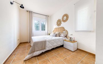 Property slide 84