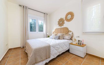 Property slide 85