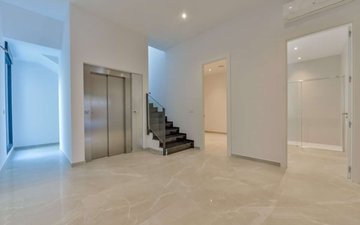 Property slide 52