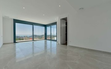 Property slide 76