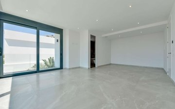 Property slide 77