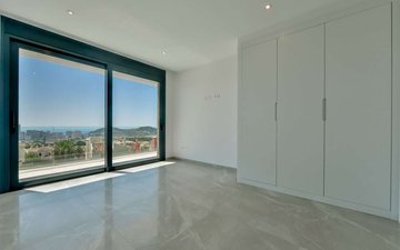 Property slide 82