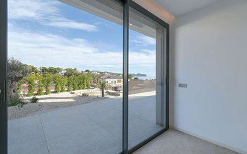 Property slide 22