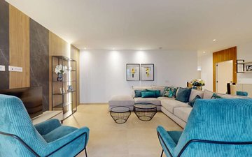 Property slide 18