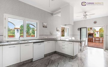Property slide 14