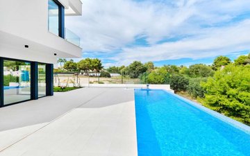 Property slide 16