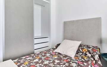 Property slide 32