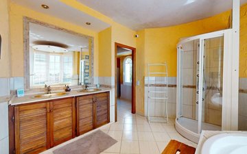Property slide 21