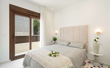 Property slide 10