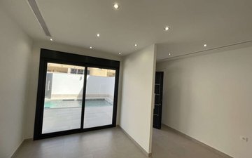 Property slide 22