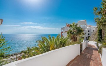 Property slide 17