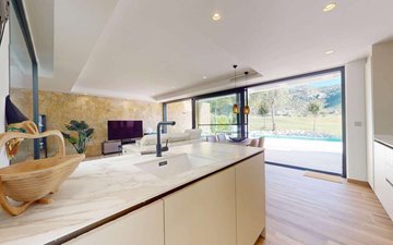 Property slide 10