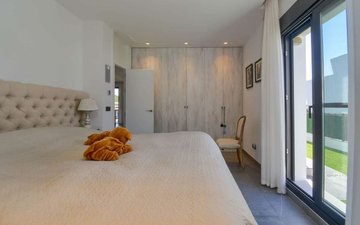 Property slide 19