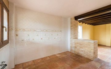 Property slide 38
