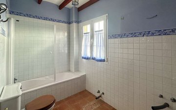 Property slide 79