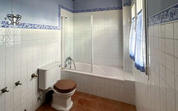 Property slide 80