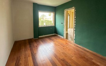 Property slide 48