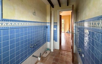 Property slide 75
