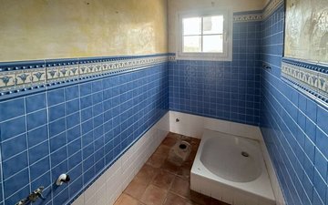Property slide 76
