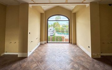 Property slide 46