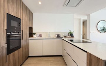 Property slide 76