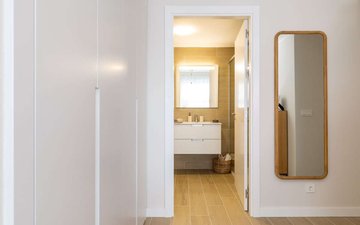 Property slide 32