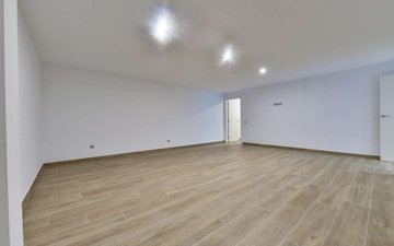 Property slide 22