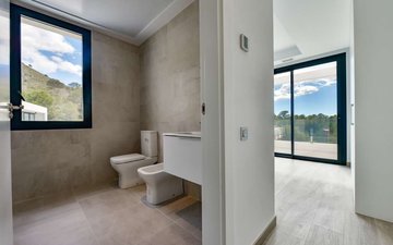 Property slide 44
