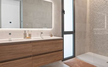 Property slide 20